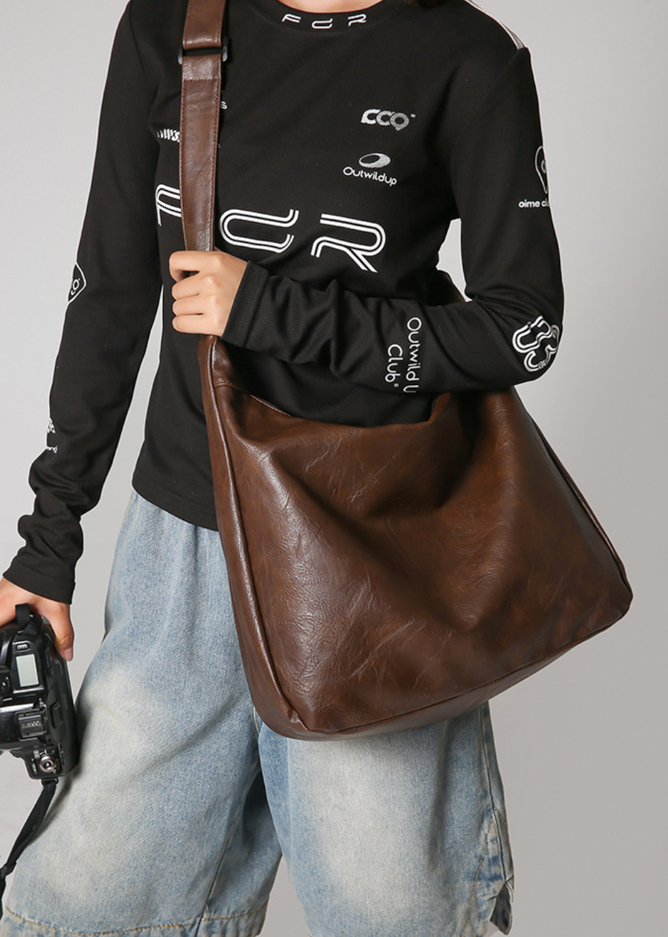 Soft leather large capacity shoulder bag