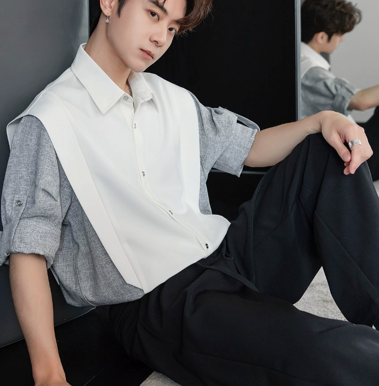 Fake two piece short sleeve shirt