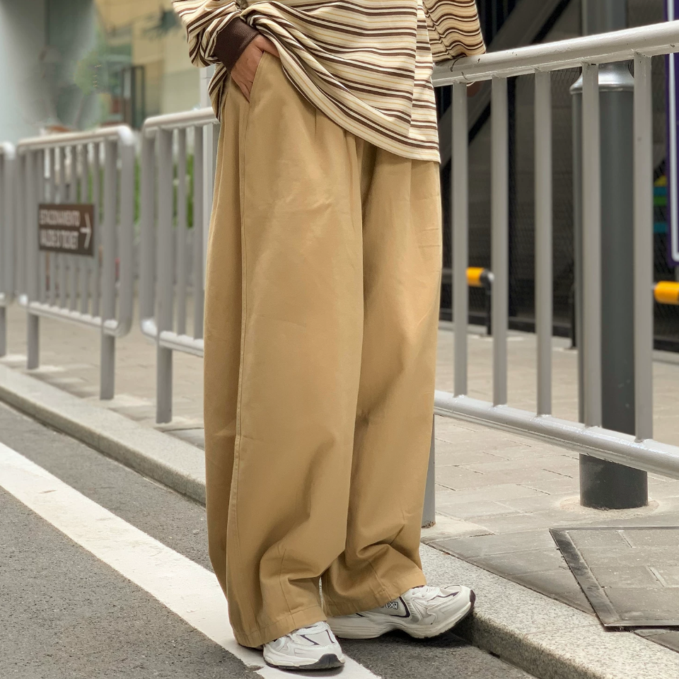 タック入りハイウエストパンツ