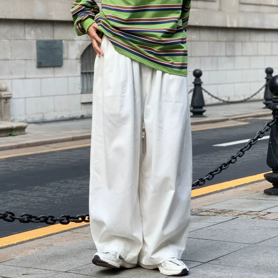 タック入りハイウエストパンツ
