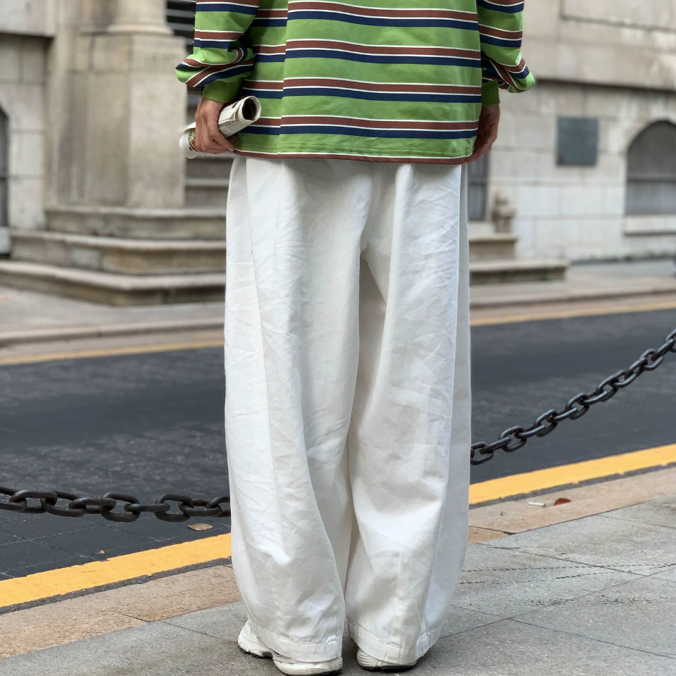 タック入りハイウエストパンツ