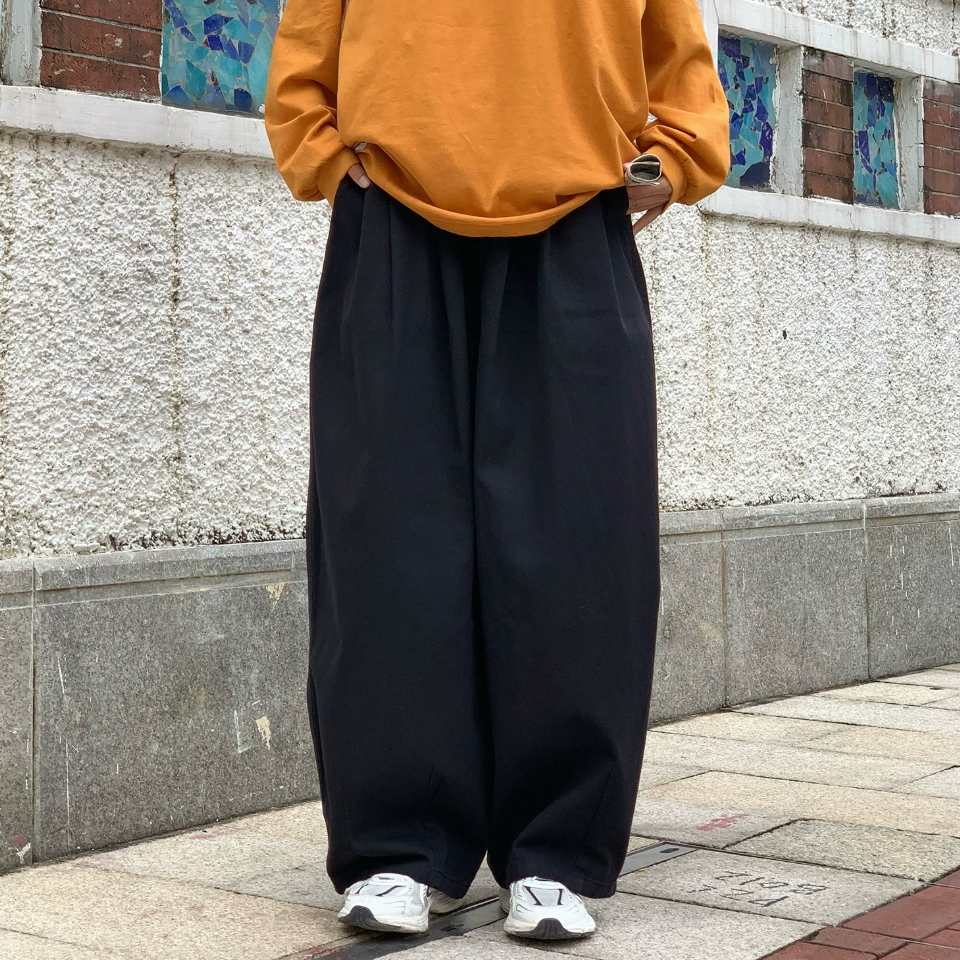 タック入りハイウエストパンツ