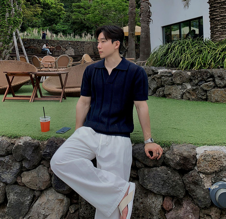 Short sleeve knit polo shirt