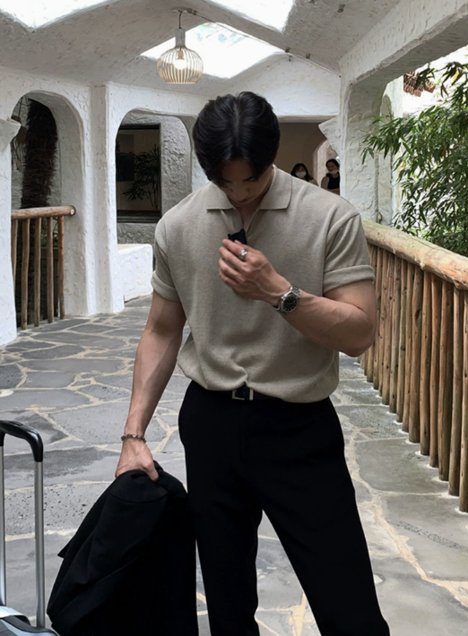 Short -sleeved polo shirt