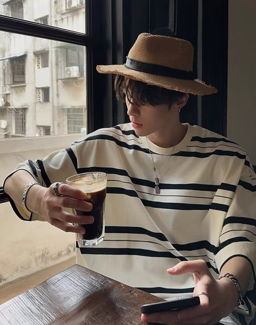 Oversized border short sleeve T-shirt