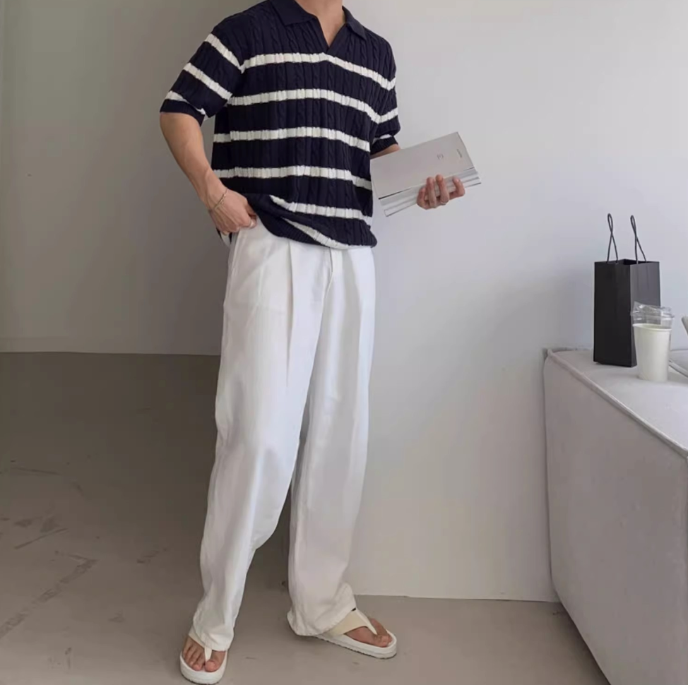 V-neck knit polo shirt