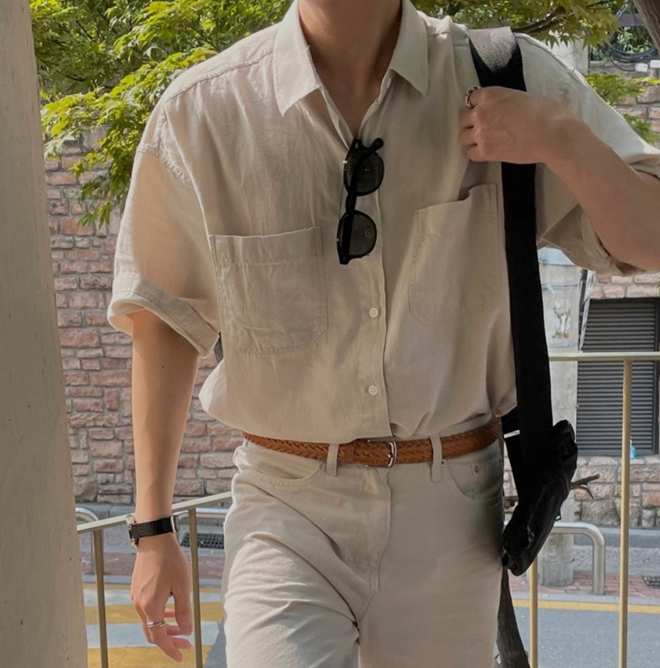 Simple short sleeve shirt