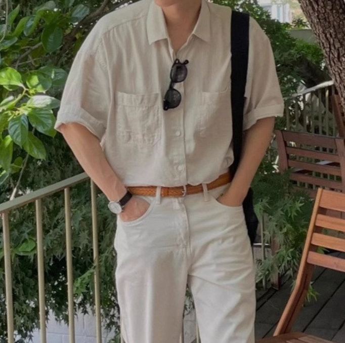 Simple short sleeve shirt