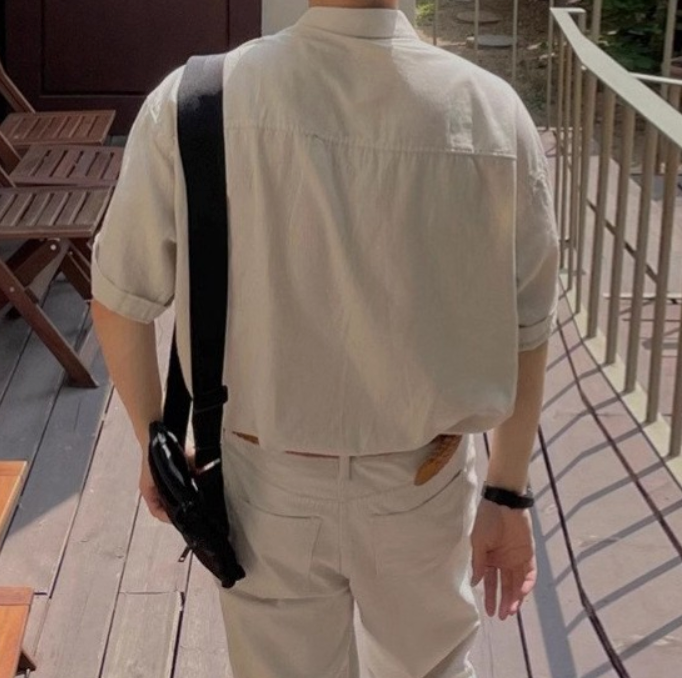 Simple short sleeve shirt