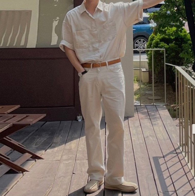 Simple short sleeve shirt