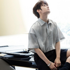 Leaf embossed short sleeve shirt
