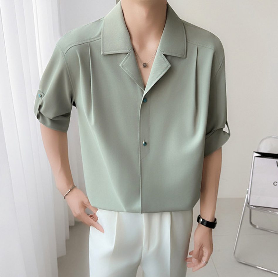 White short sleeve shirt