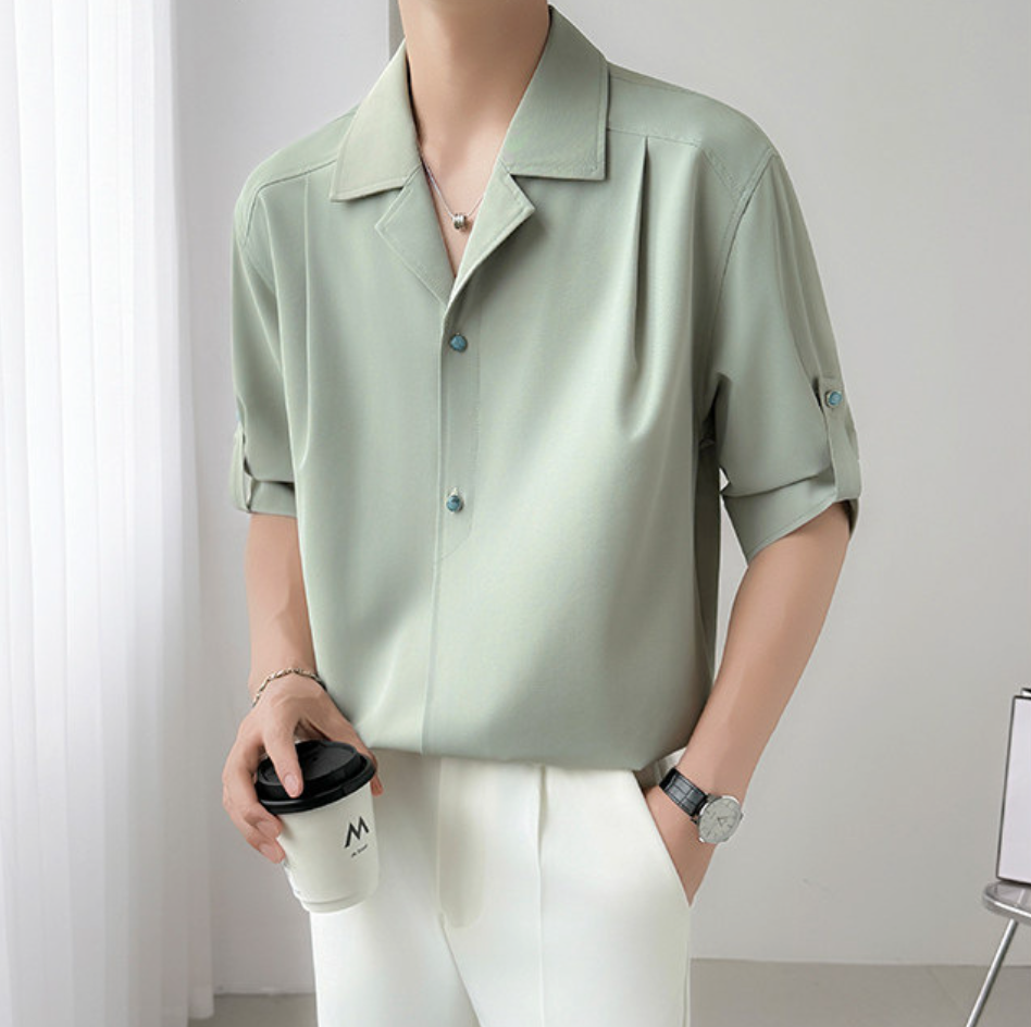 White short sleeve shirt