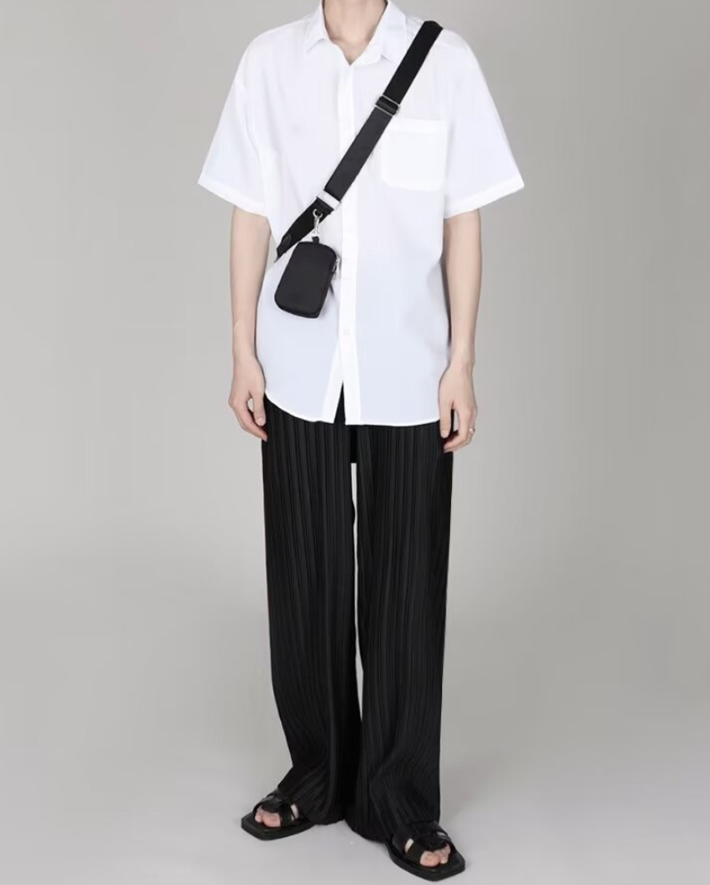 Pleated straight pants