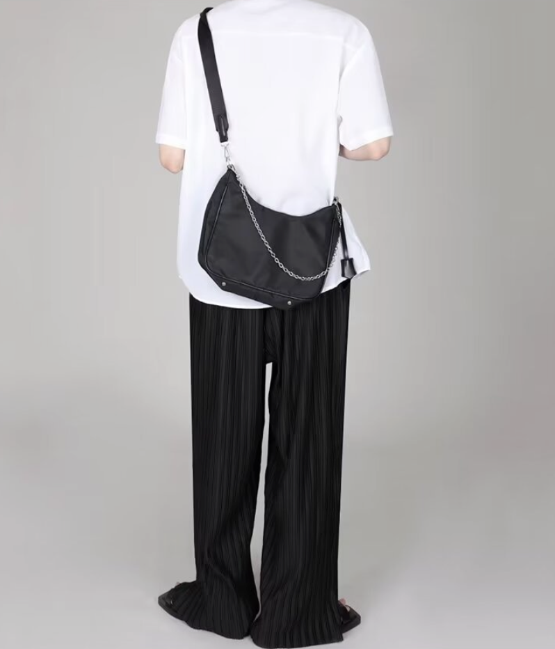 Pleated straight pants