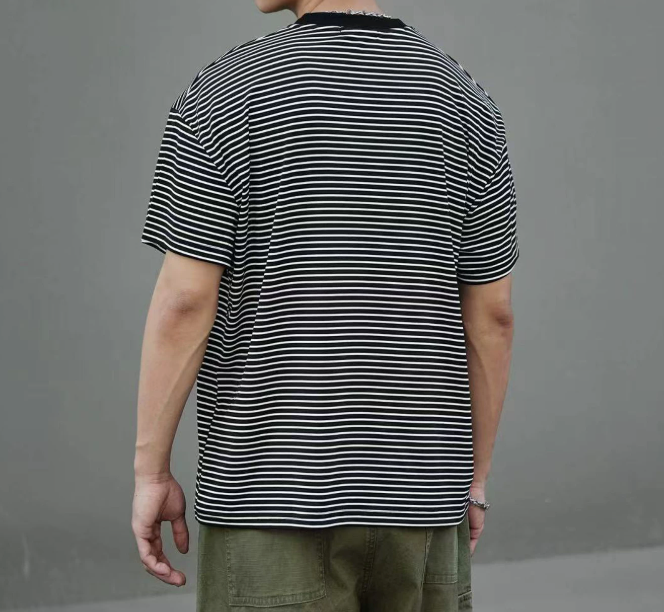 Border short sleeve T-shirt