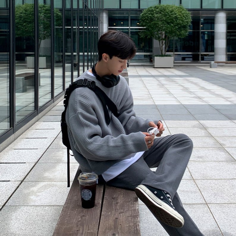 Round neck sweater