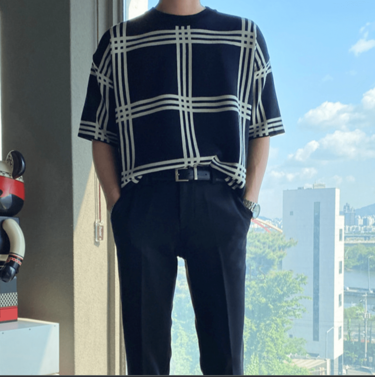 Loose striped knit shirt