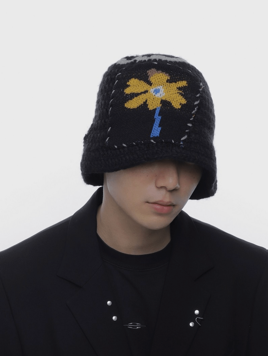 フラワーアップリケニットバケットハット