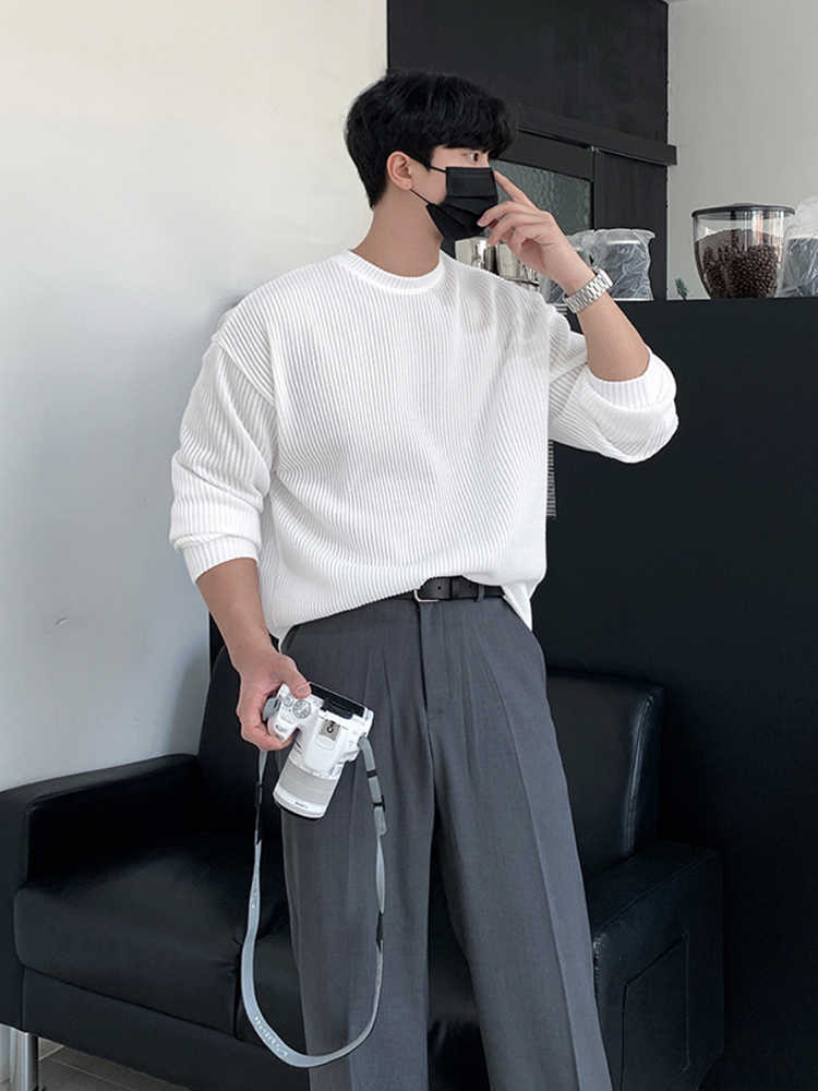 Round neck long sleeve T-shirt