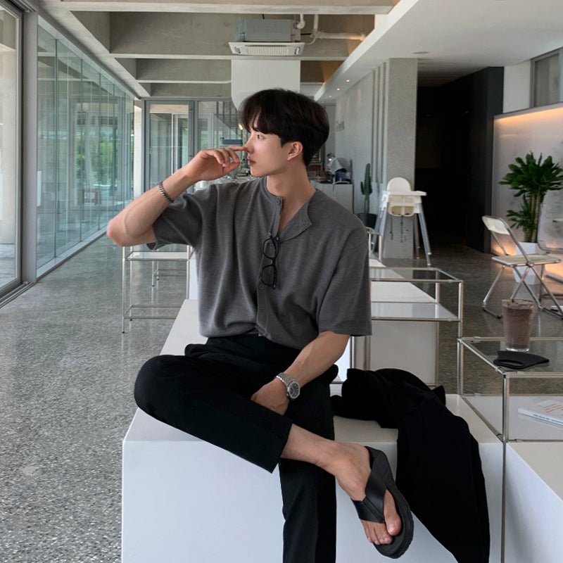 Short -sleeved knit T -shirt