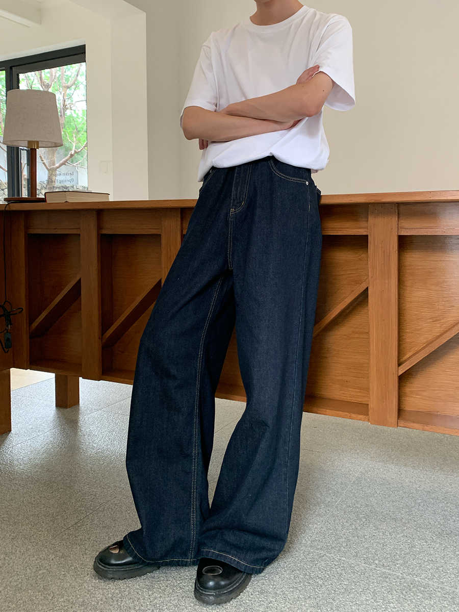 Wide leg jeans